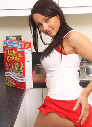 18 year old girl Hailey Little takes off yoga attire to stand naked